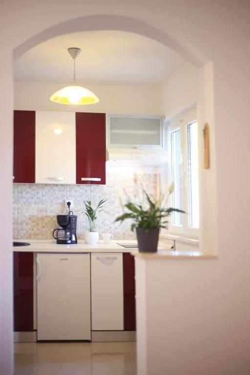 Paradise Apartment *